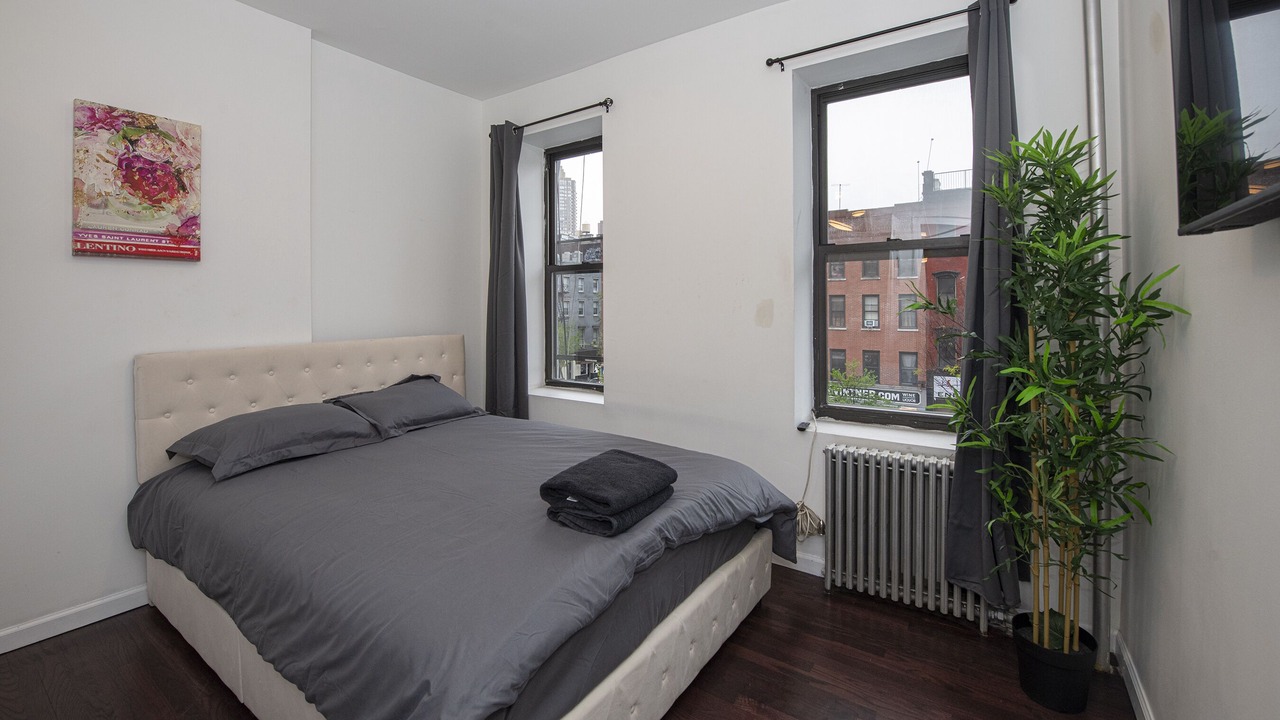 Photo of Bedroom in Garment District