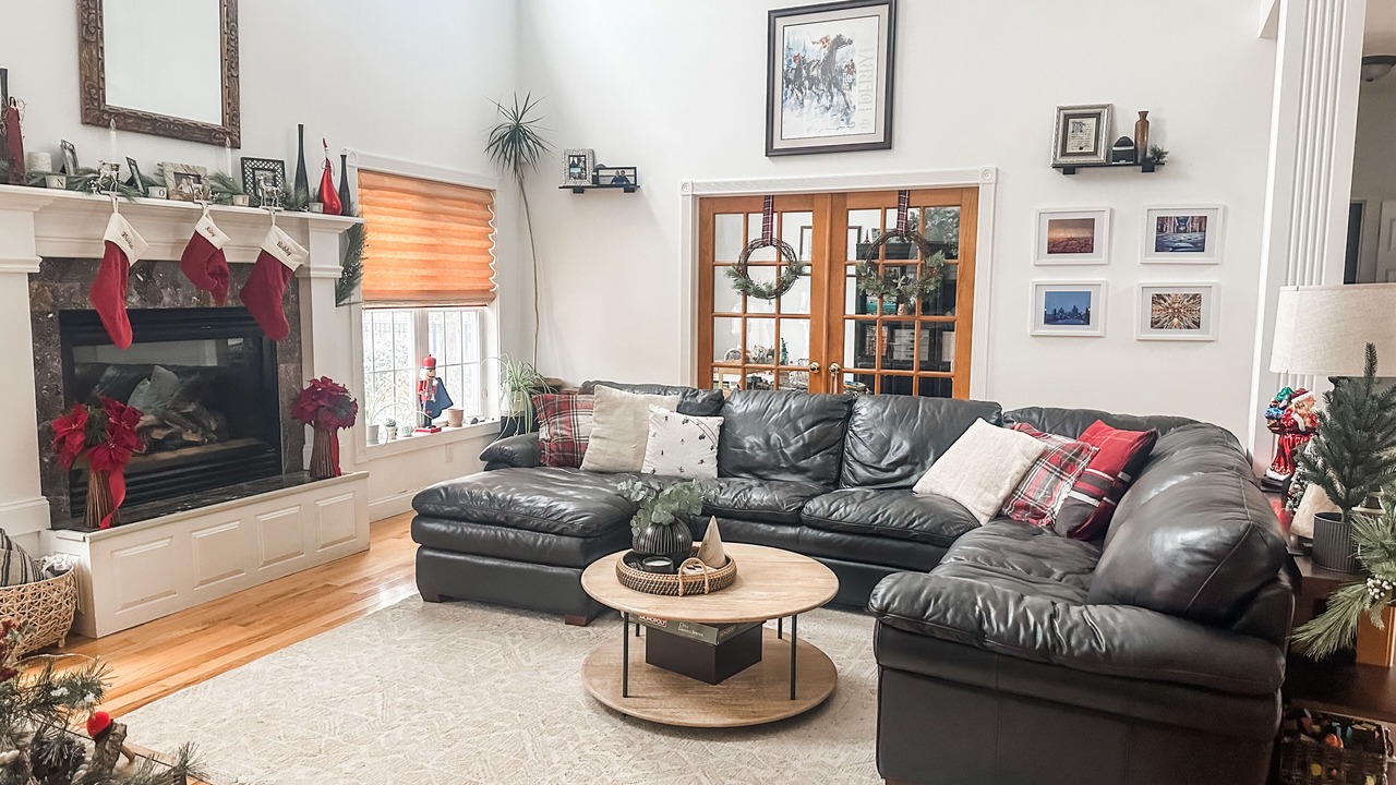 Photo of Livingroom in Saratoga Springs