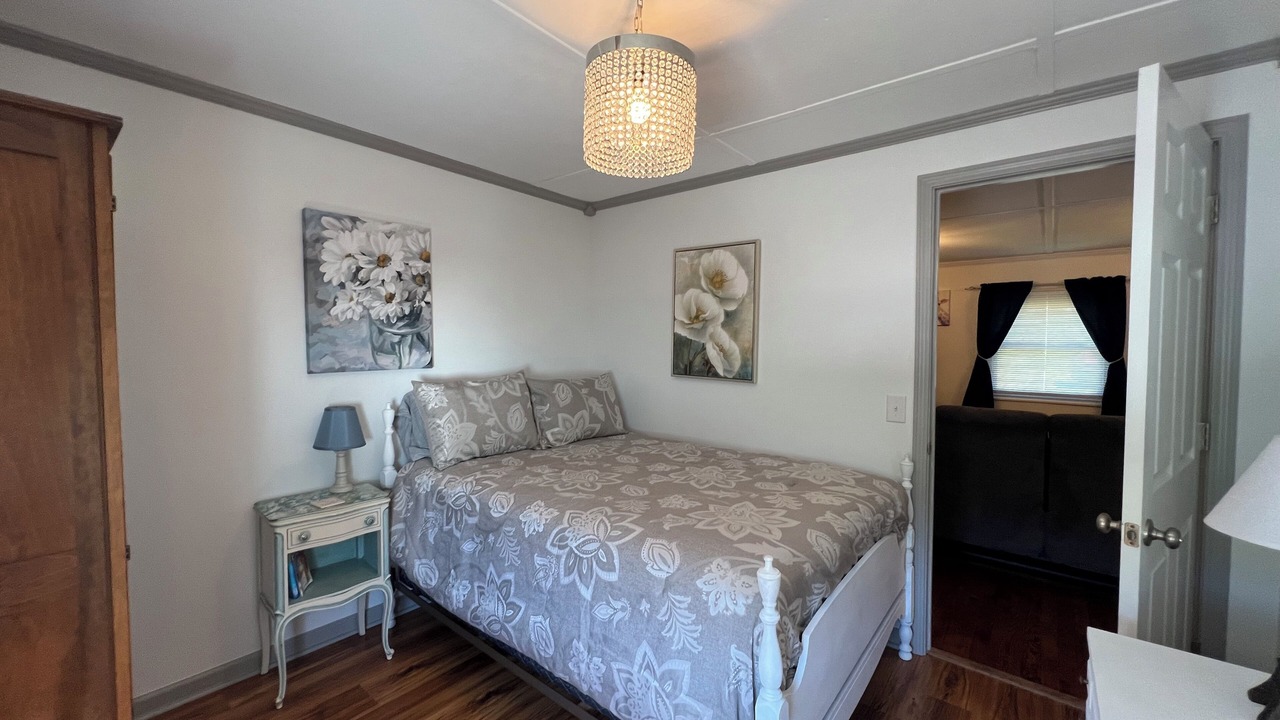 Photo of Bedroom in Hot Springs
