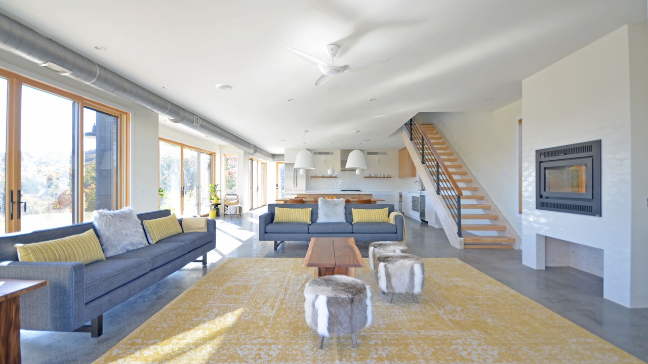 Photo of Livingroom in South Fork