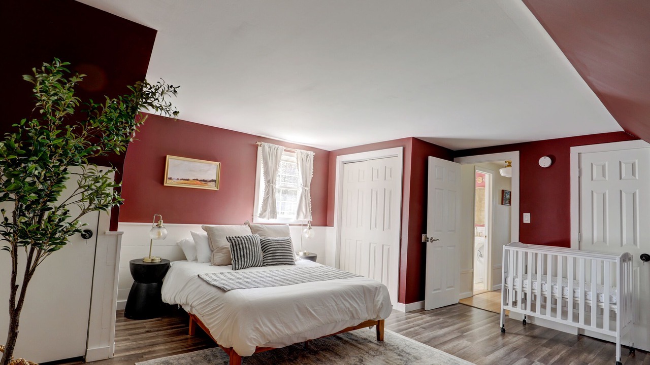 Photo of Bedroom in Saugerties