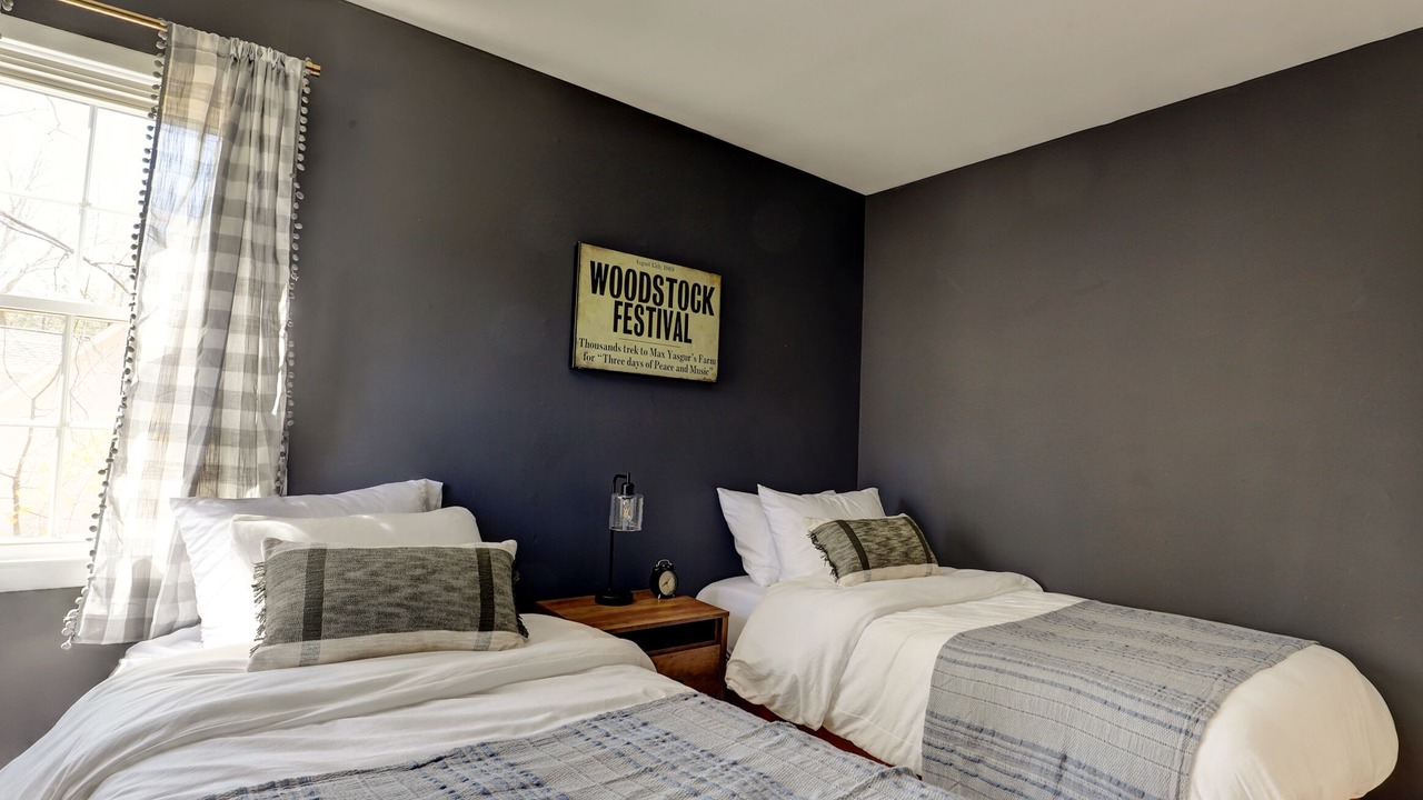 Photo of Bedroom in Saugerties