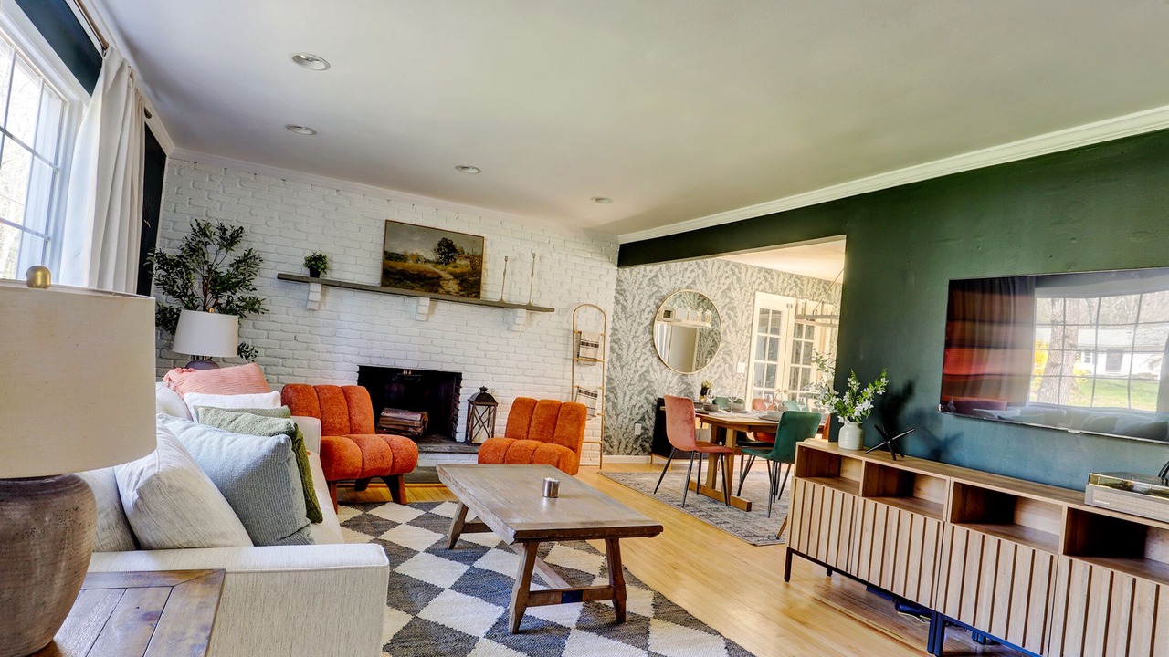 Photo of Livingroom in Saugerties