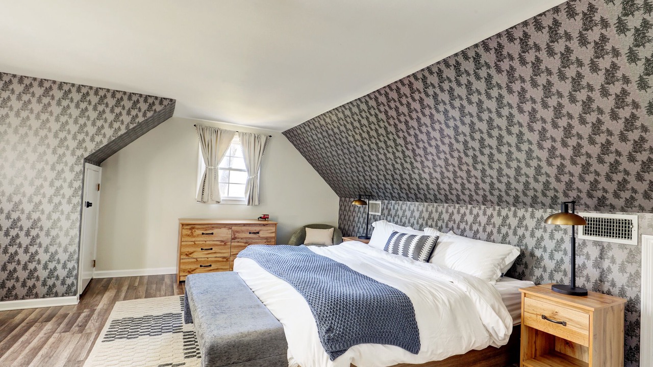 Photo of Bedroom in Saugerties