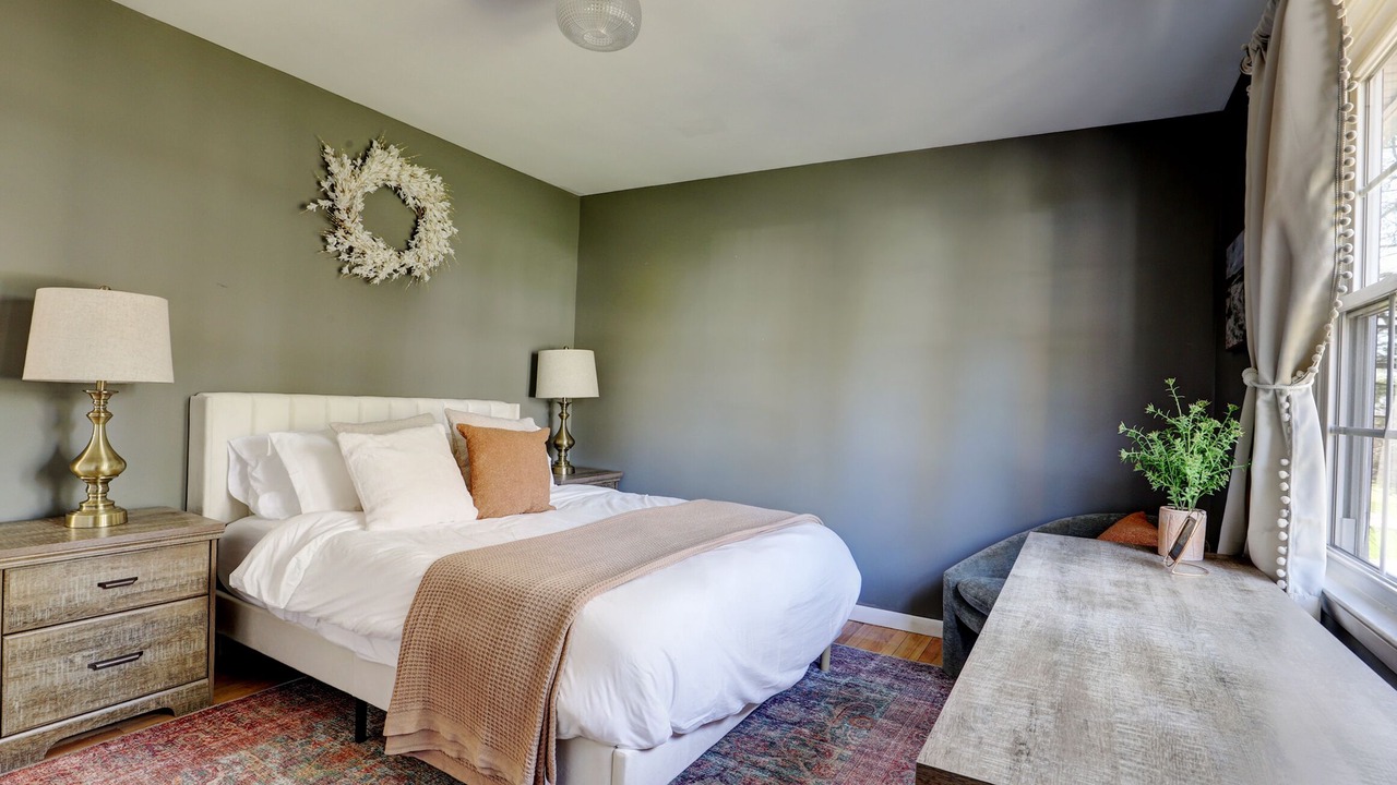 Photo of Bedroom in Saugerties