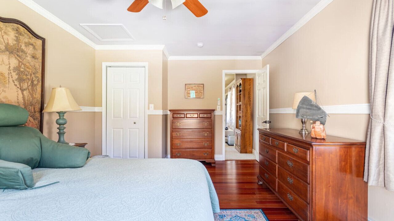 Photo of Bedroom in Campbell Hall