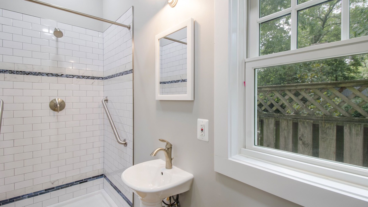 Photo of Bathroom in Ashton Heights