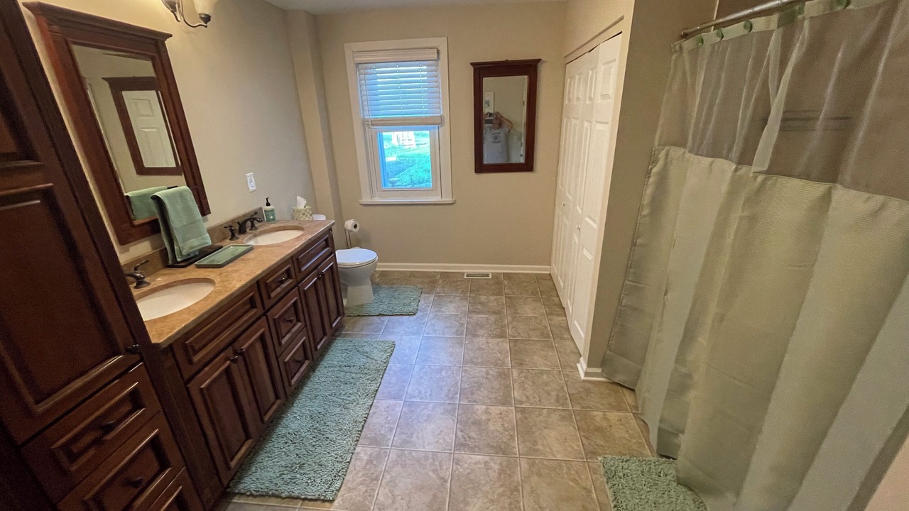 Photo of Bathroom in Quaker Street