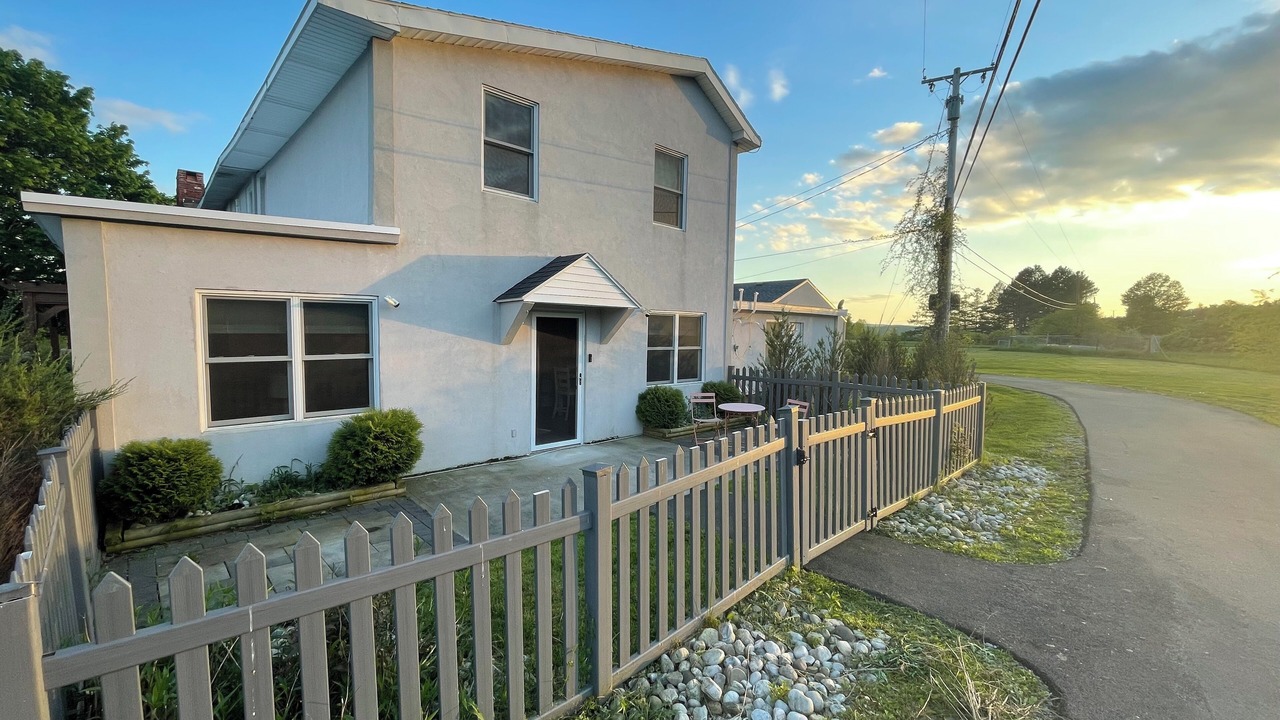 Photo of Outdoor in Quaker Street
