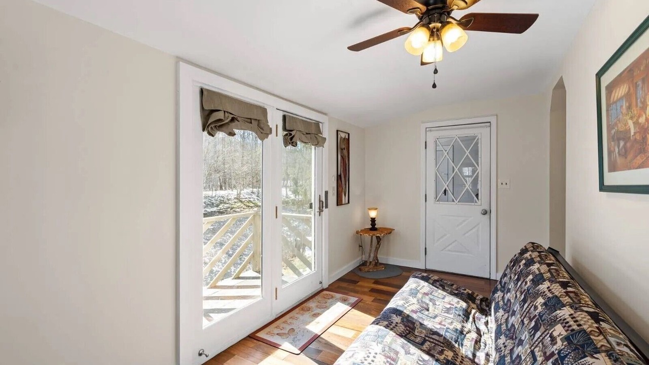 Photo of Bedroom in Livingston Manor