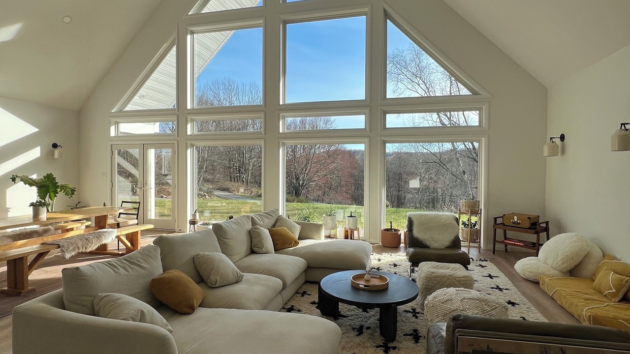 Photo of Livingroom in Livingston Manor