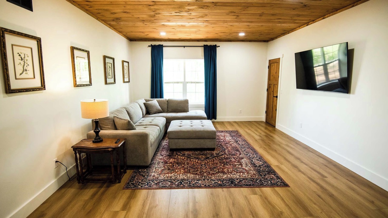 Photo of Livingroom in Creola