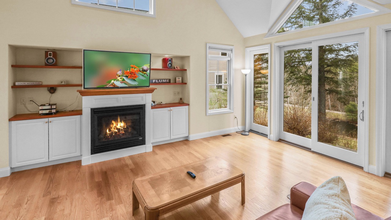 Photo of Livingroom in Thornton