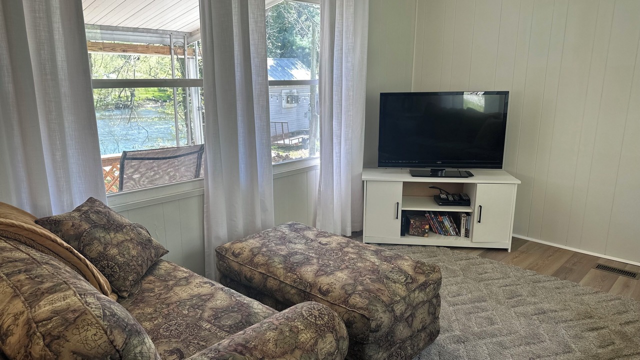 Photo of Livingroom in Alderson