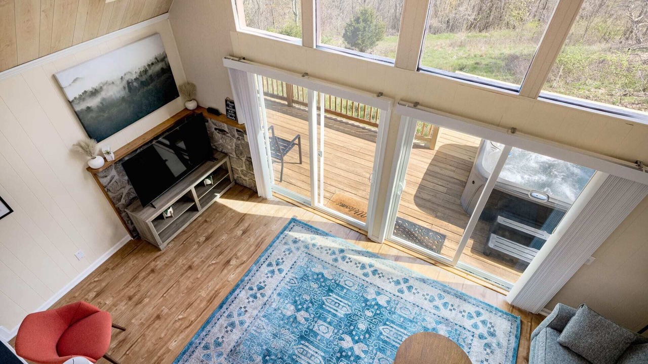 Photo of Livingroom in Old Fields