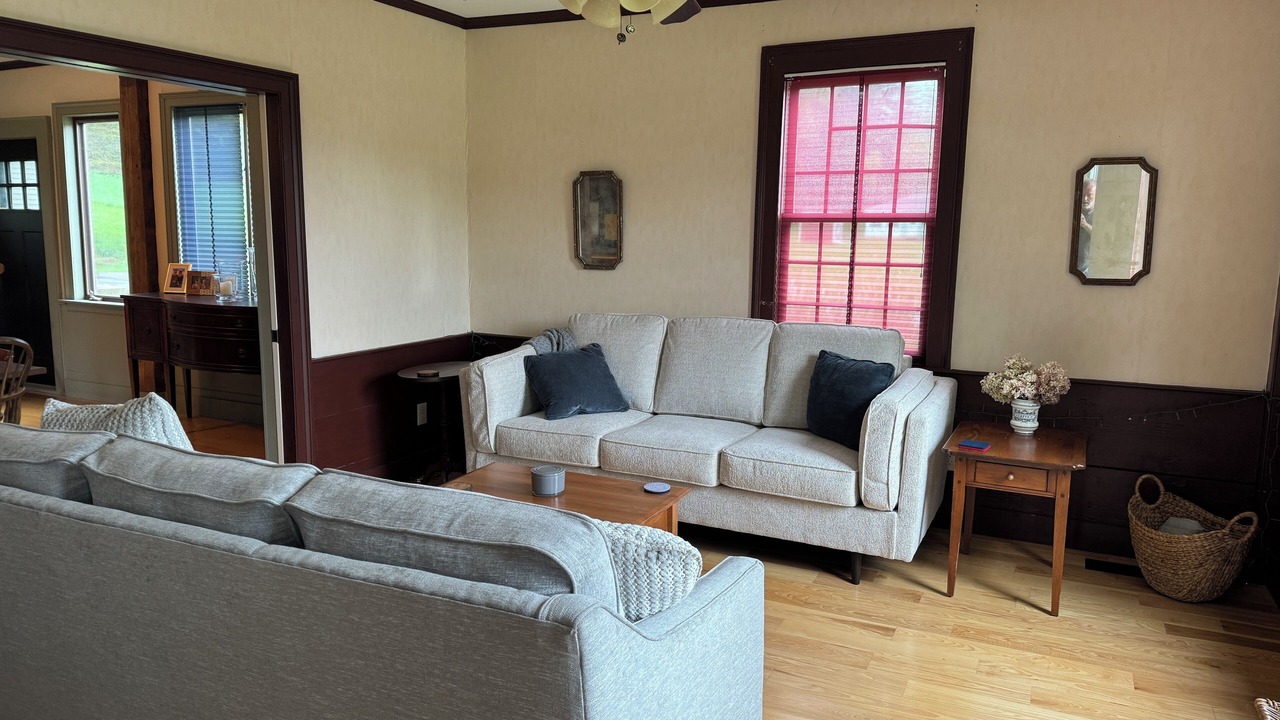 Photo of Livingroom in Brandon
