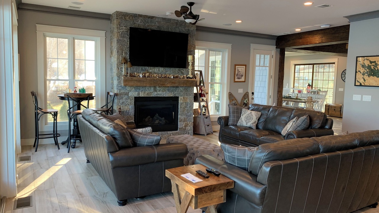 Photo of Livingroom in Meredith
