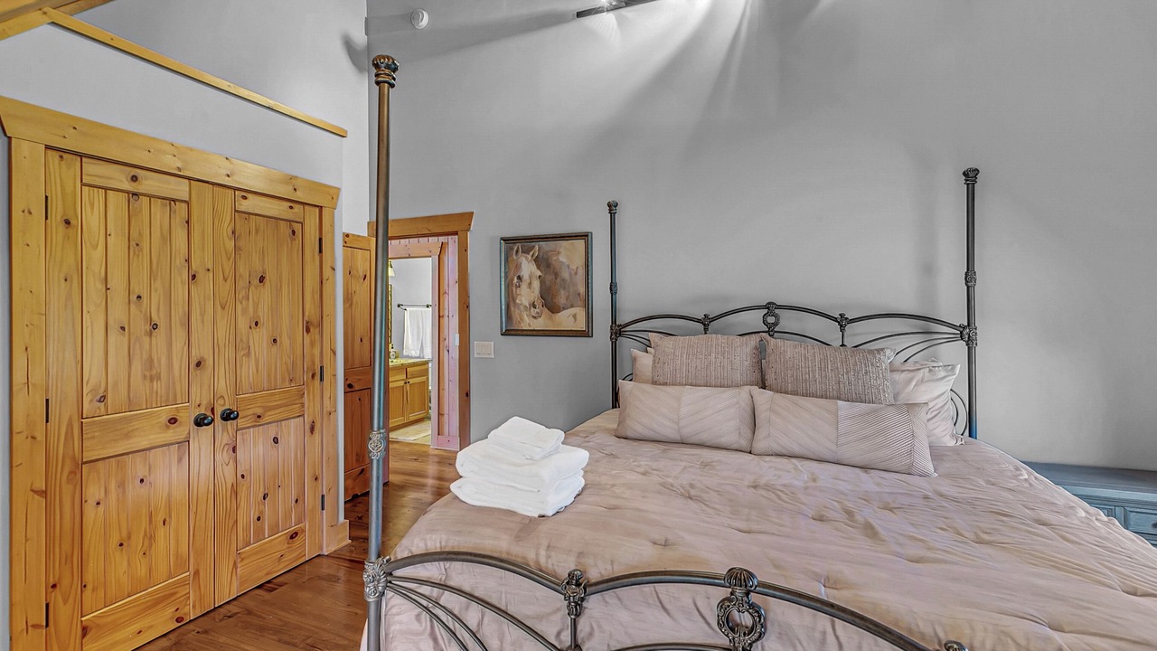 Photo of Bedroom in Sapphire