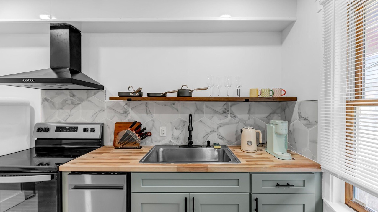 Photo of Kitchen in Downtown Niagara Falls