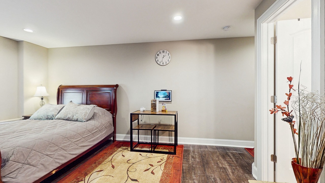 Photo of Bedroom in Town of Lloyd