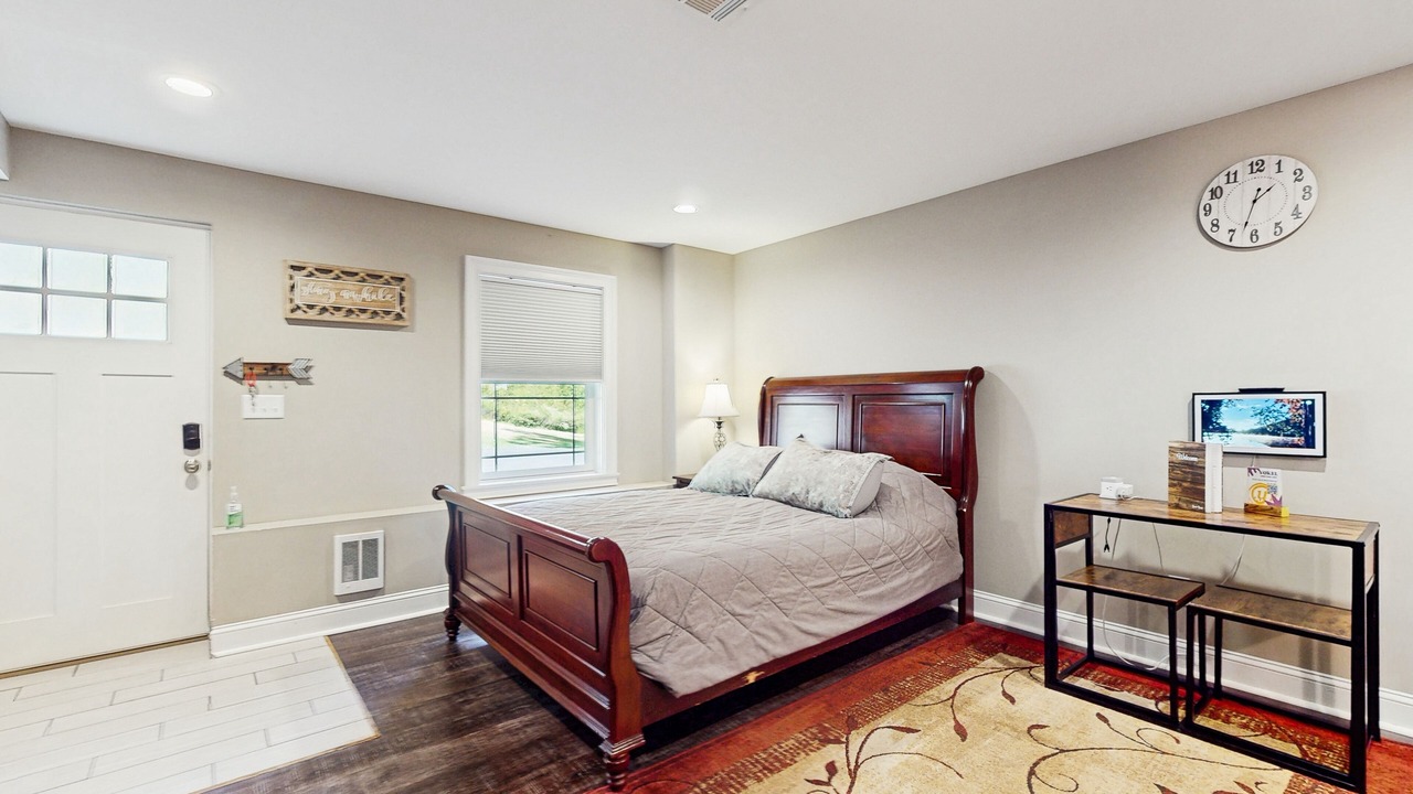 Photo of Bedroom in Town of Lloyd