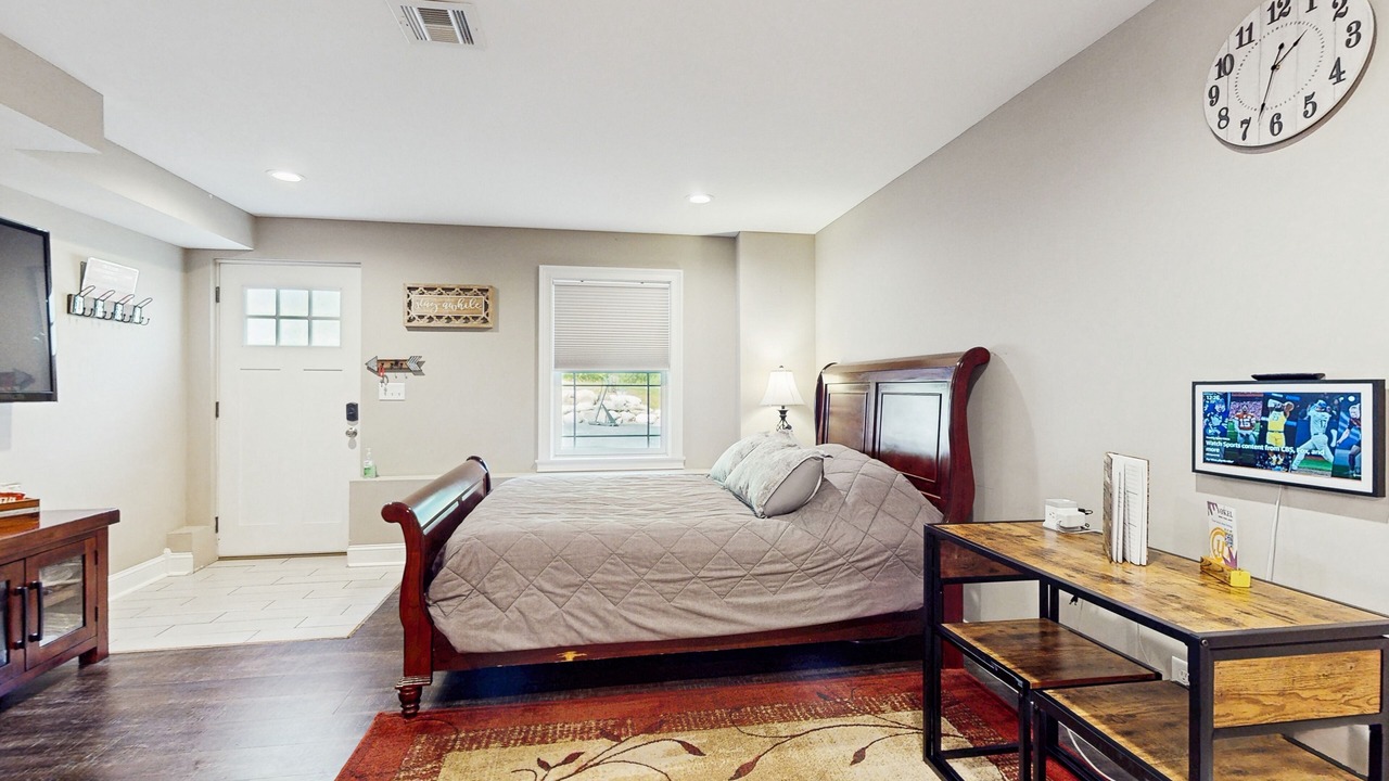 Photo of Bedroom in Town of Lloyd