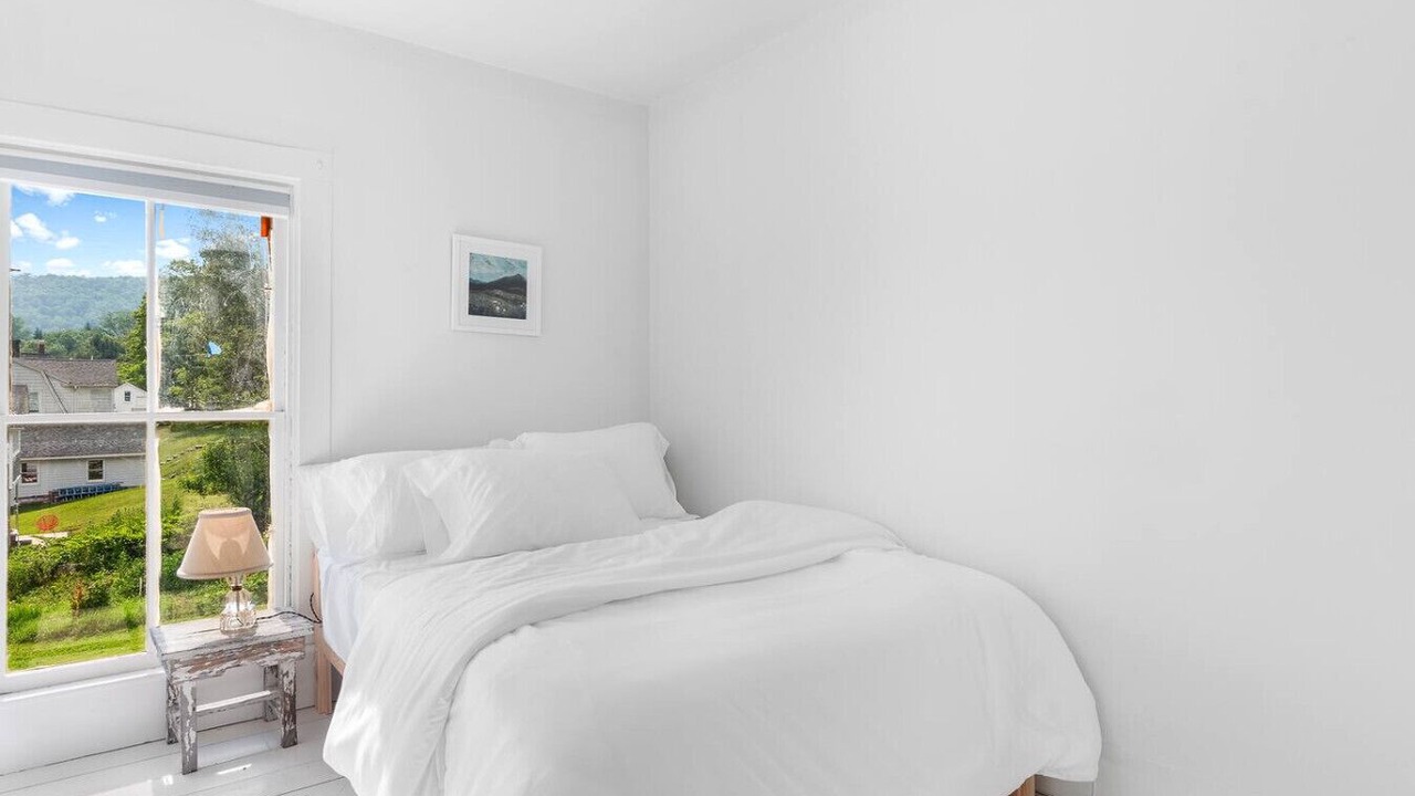 Photo of Bedroom in Bovina Center
