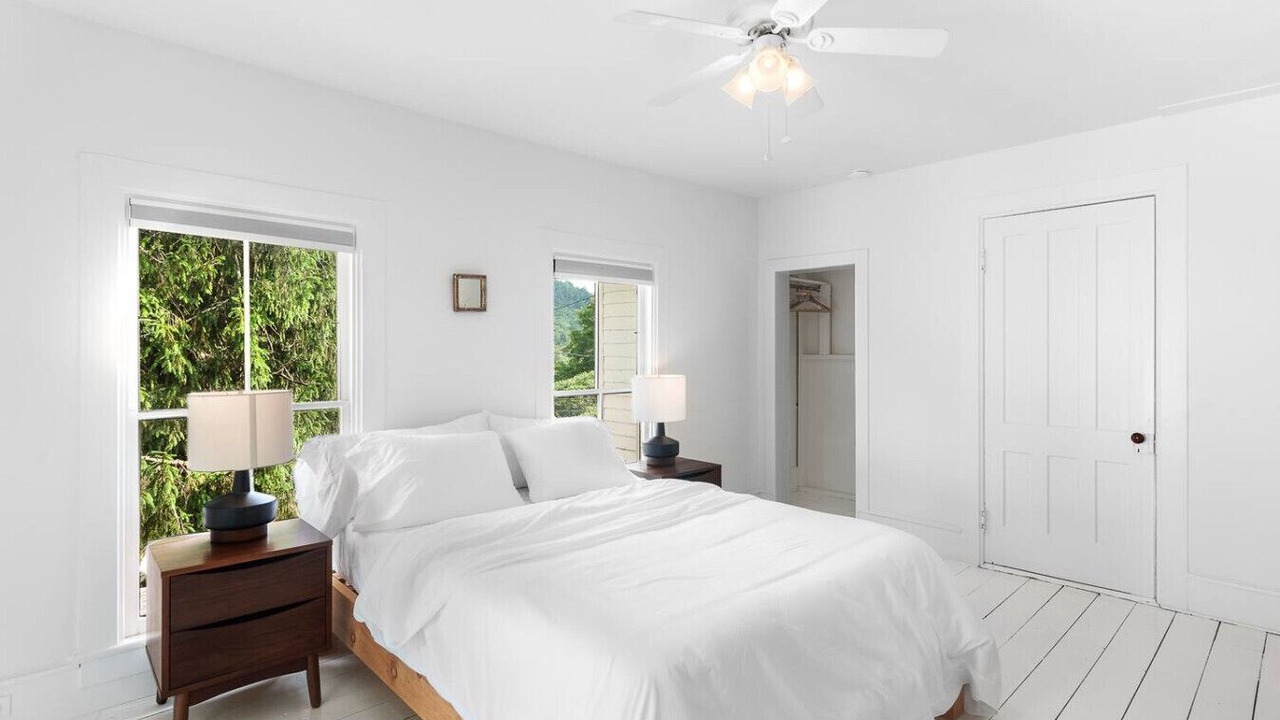 Photo of Bedroom in Bovina Center