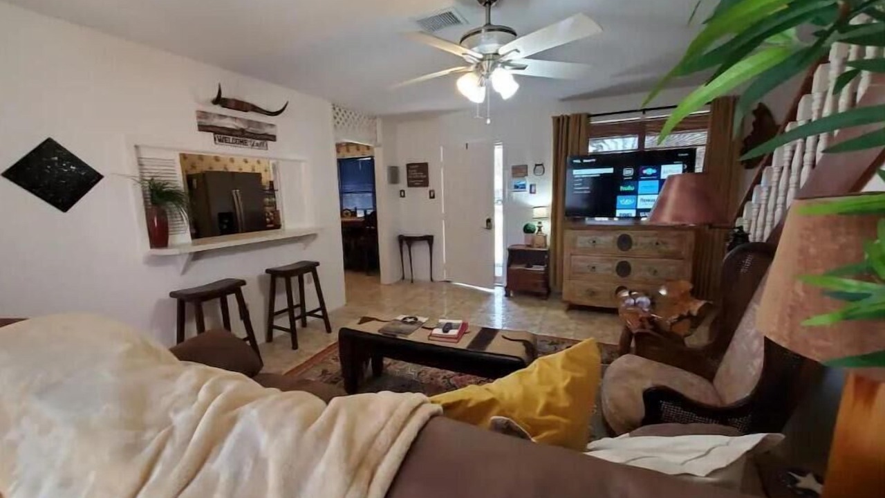 Photo of Livingroom in Channelview
