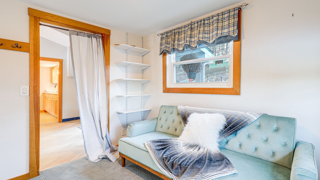 Photo of Livingroom in Salem