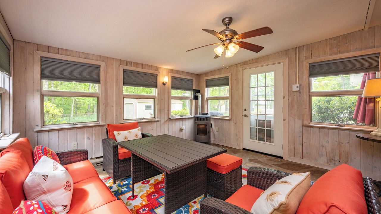Photo of Bedroom in Friendsville