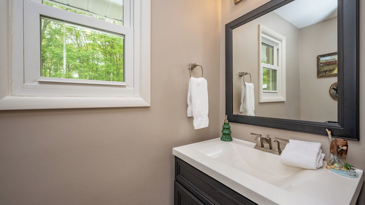 Photo of Bedroom in Friendsville