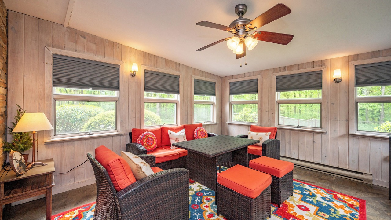 Photo of Bedroom in Friendsville