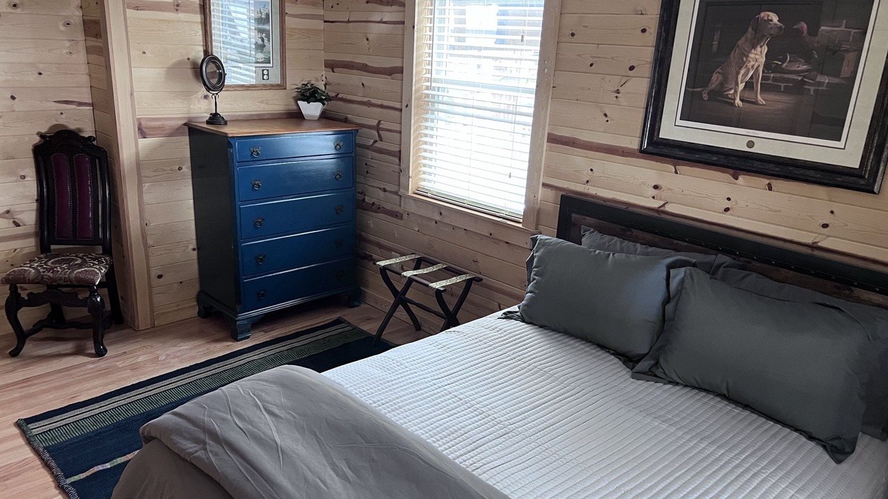 Photo of Bedroom in Harper
