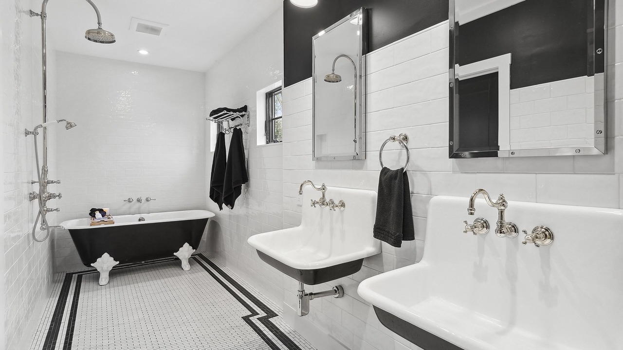 Photo of Bathroom in Clearwater Beach