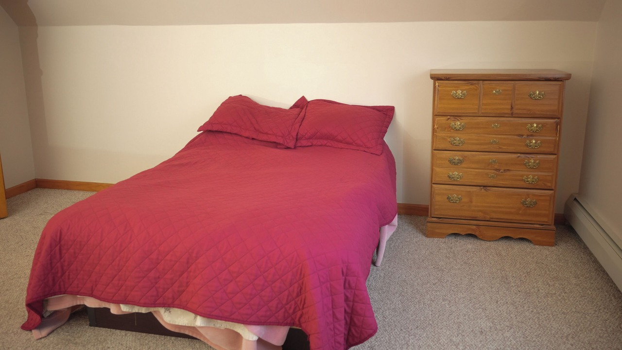Photo of Bedroom in Inlet