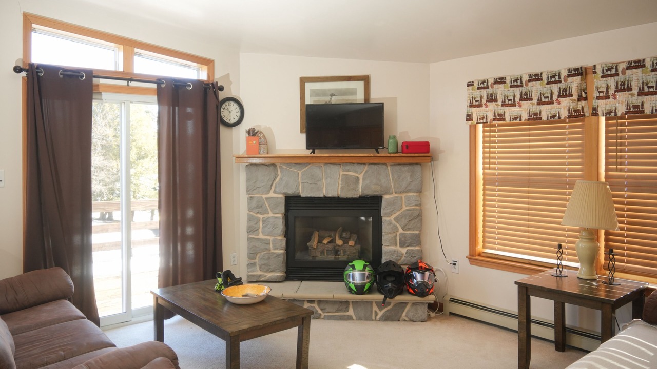 Photo of Livingroom in Eagle Bay