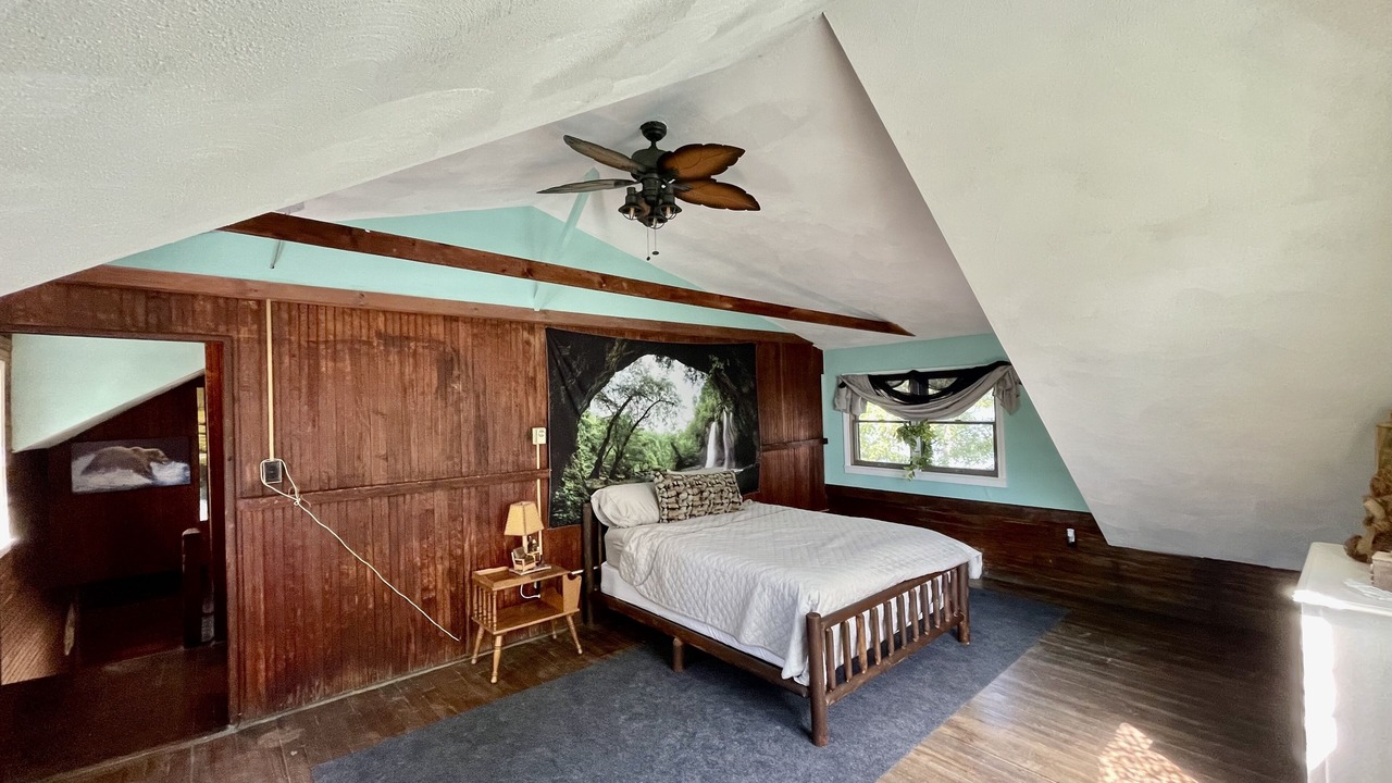 Photo of Bedroom in Lake Pearl