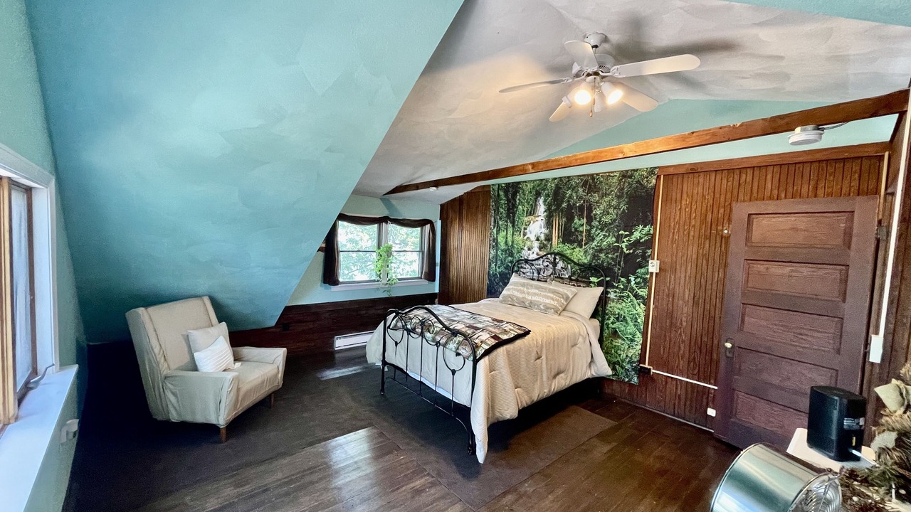 Photo of Bedroom in Lake Pearl