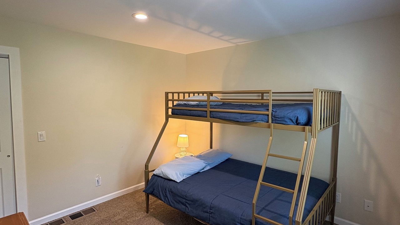 Photo of Bedroom in Town of Richmond