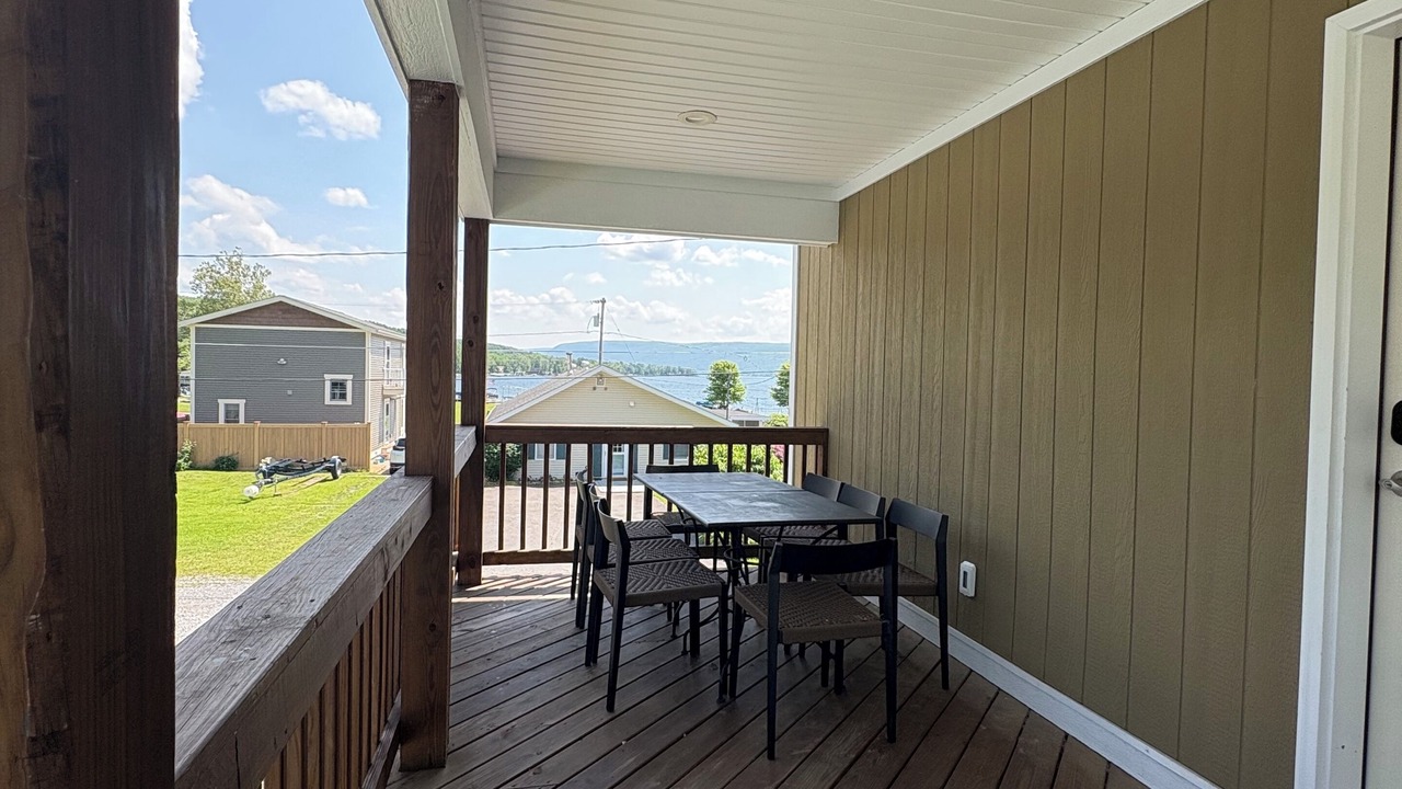 Photo of Patio Balcony in Town of Richmond