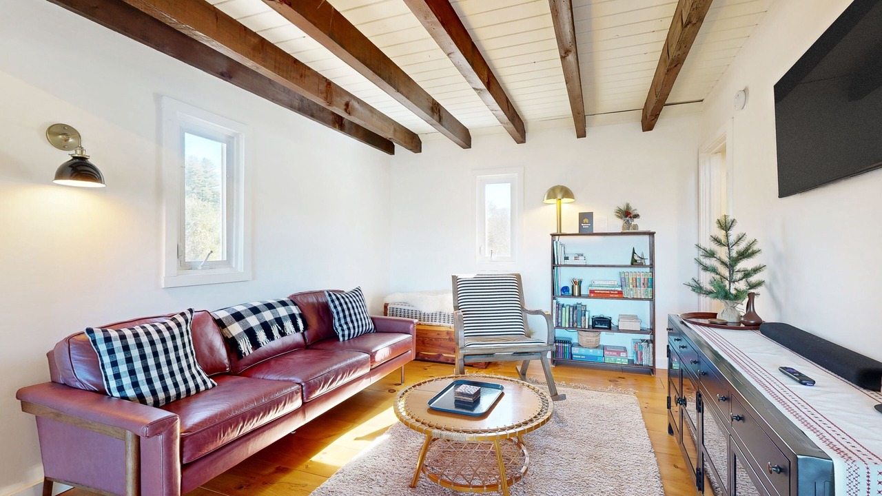 Photo of Livingroom in Thornton