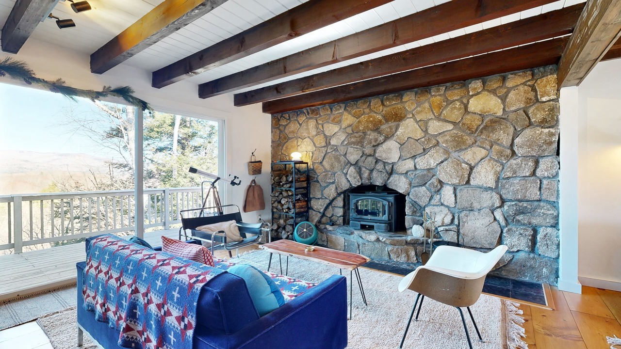 Photo of Livingroom in Thornton