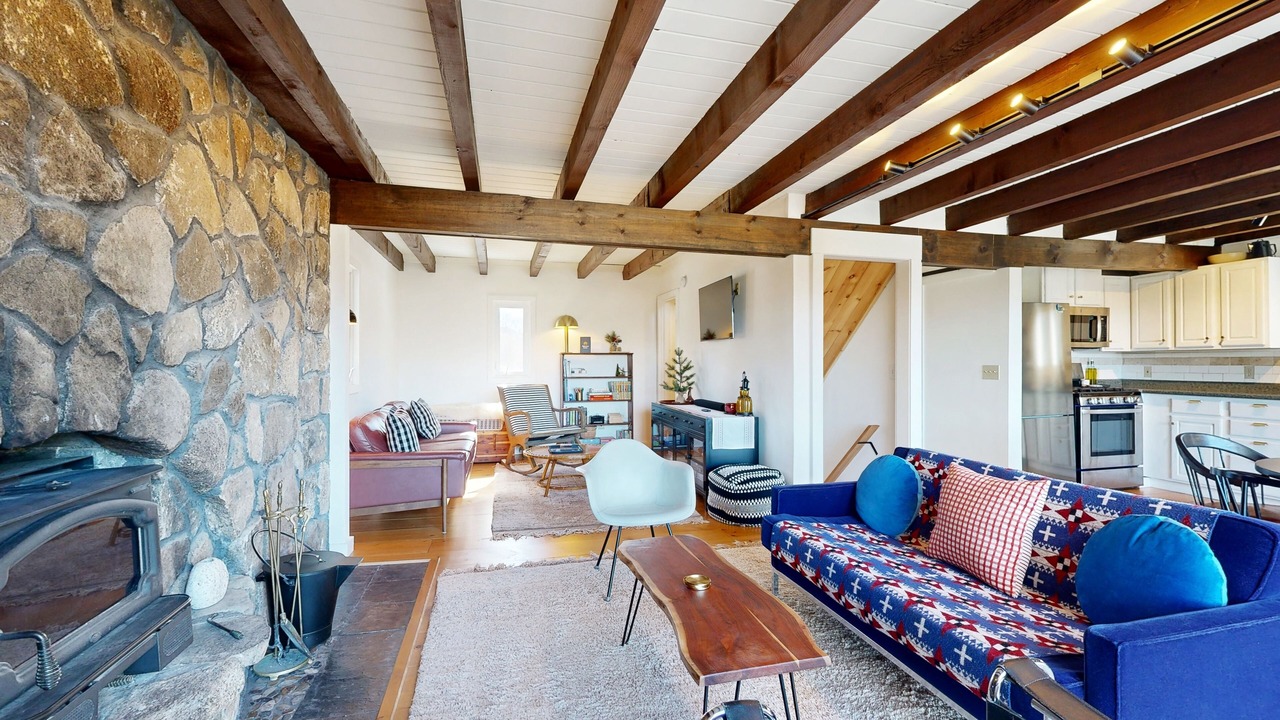 Photo of Livingroom in Thornton
