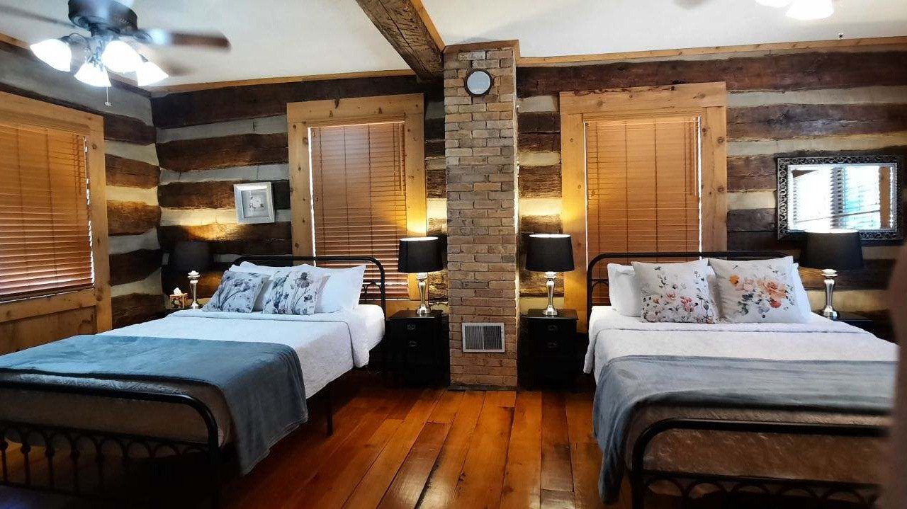 Photo of Bedroom in Winesburg