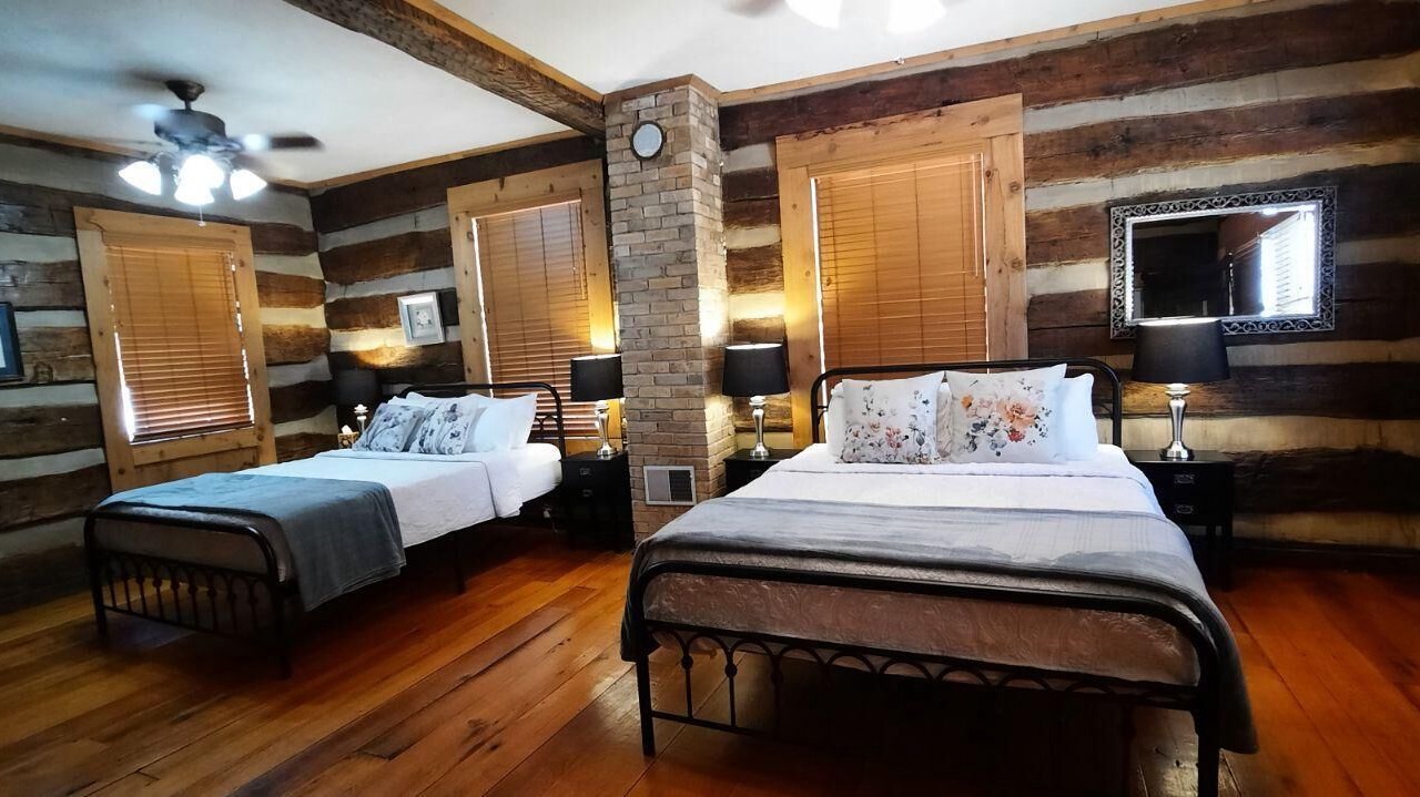 Photo of Bedroom in Winesburg
