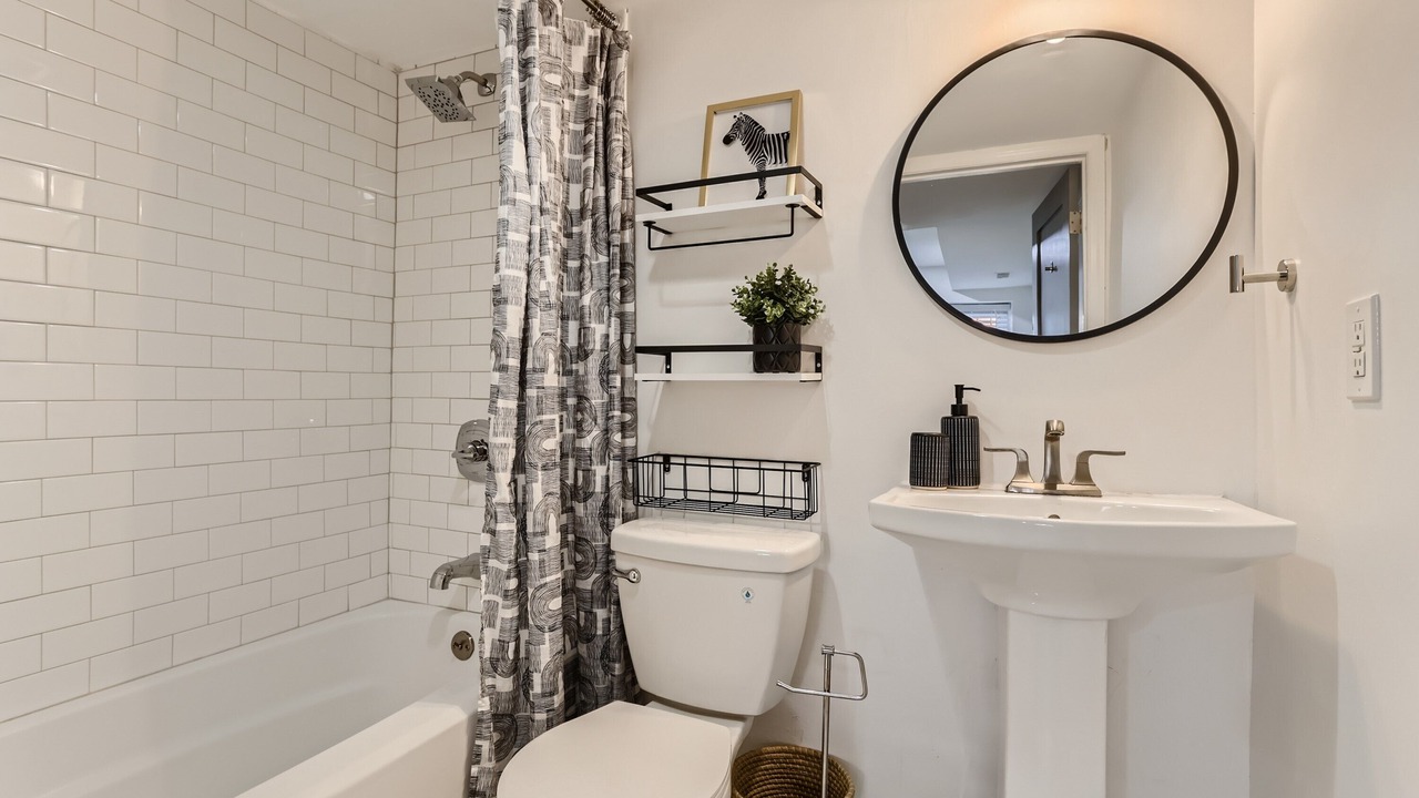 Photo of Bathroom in Downtown Baltimore