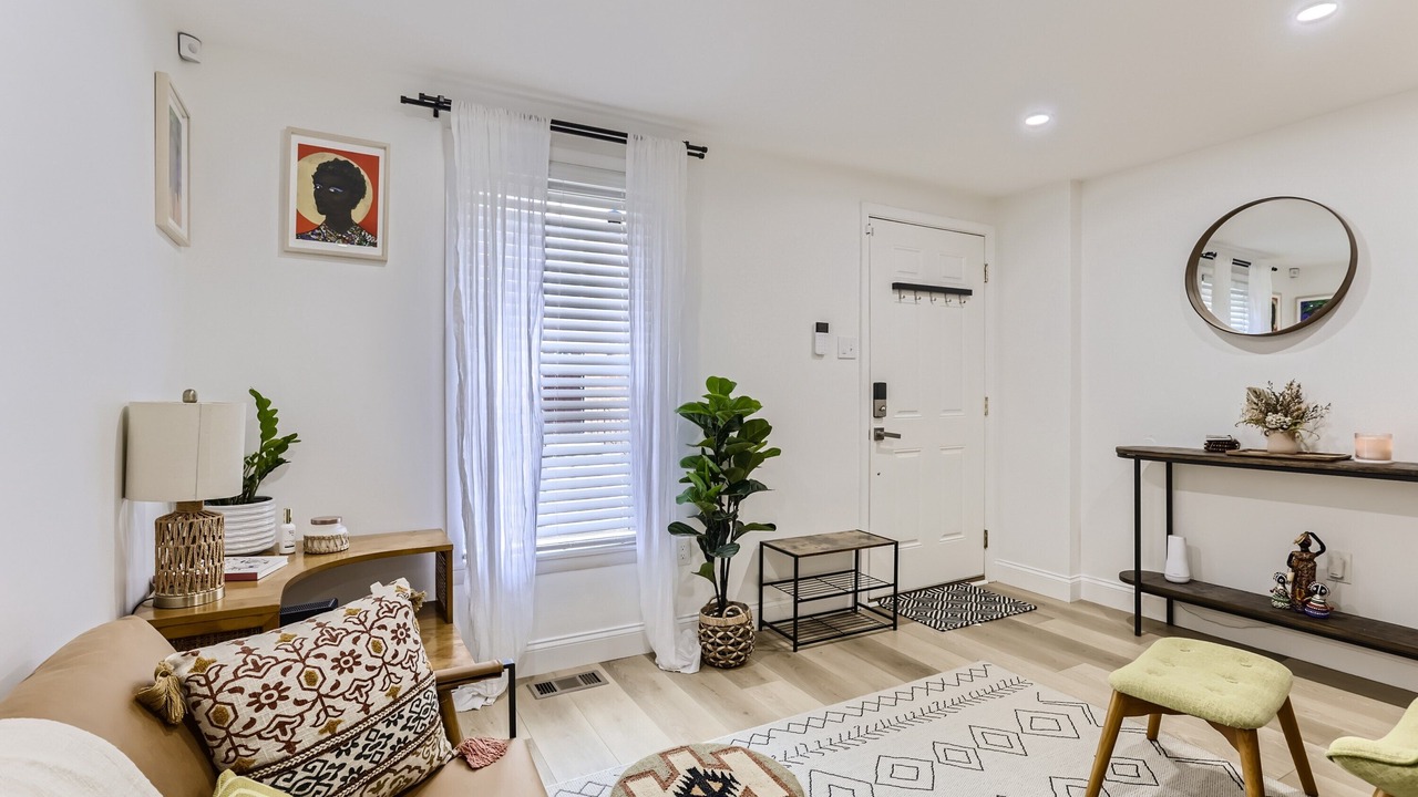 Photo of Livingroom in Downtown Baltimore
