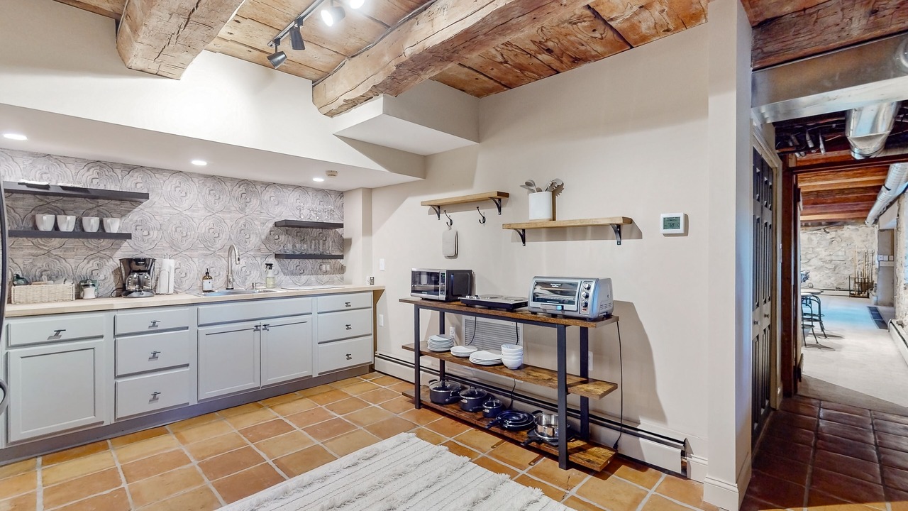 Photo of Kitchen in Mays Chapel