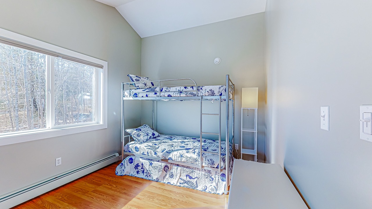 Photo of Bedroom in Waldoboro